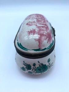 Antique Sceaux faience snuffbox 