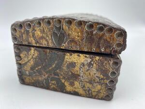 Antique embossed gold leather ‘Cuir de Cordoue’ box