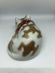 Antique Japanese porcelain sleeping cat