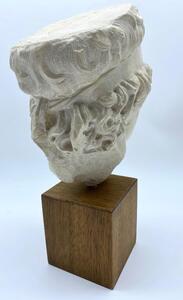 Diadumenos statue after a Roman marble head 