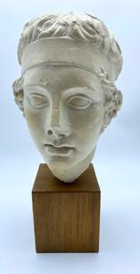 Diadumenos statue after a Roman marble head 