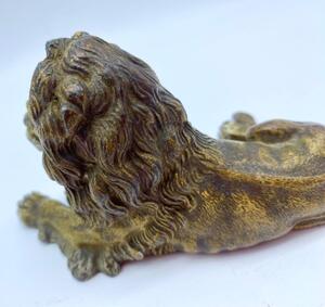 Antique plomb de Nuremberg polychrome lion 