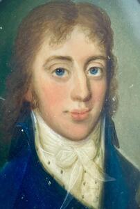 Antique miniature portrait painting of a gentlemen 