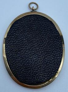 Antique miniature portrait painting of a gentlemen 